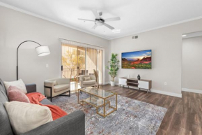 Cozy 2BR-WM Phx Open w Gym Pool and Parking